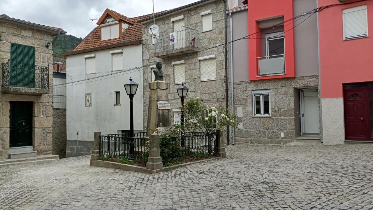Villa Casa Do Pelourinho - T1 Loriga Esterno foto